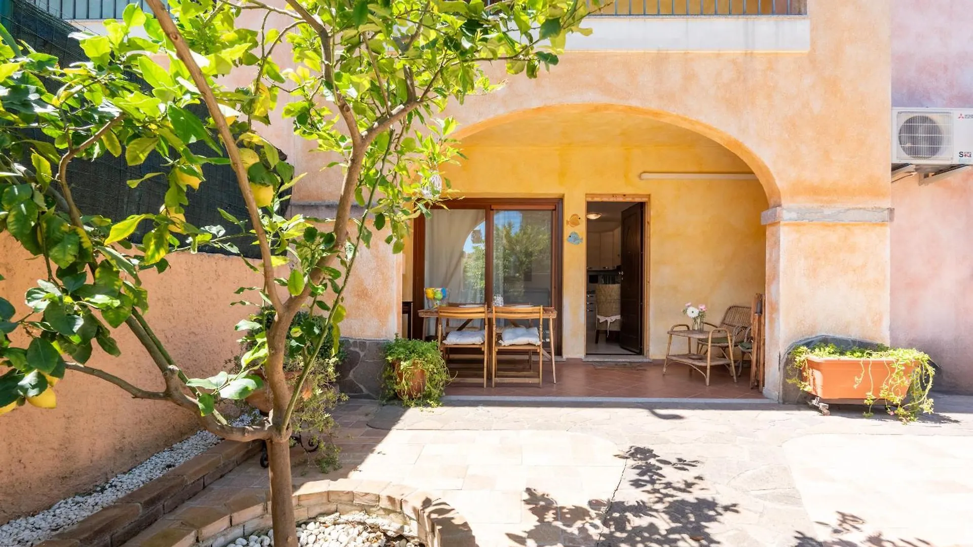 Villa Laura Capoterra Italia